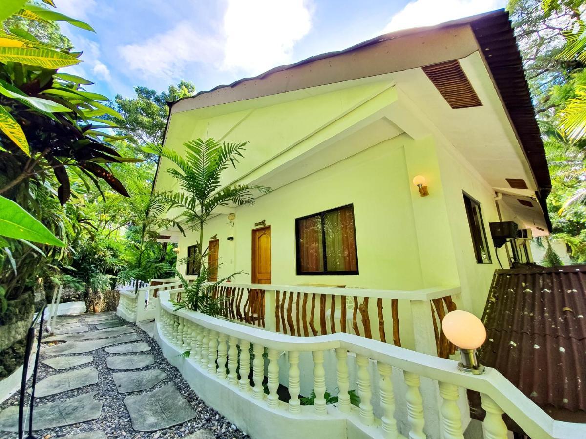 Cocoloco Beach Resort Manoc-Manoc Extérieur photo