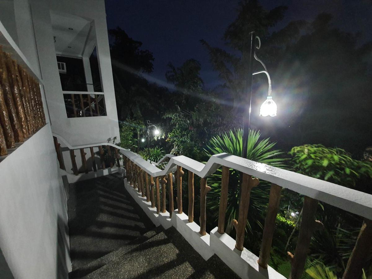 Cocoloco Beach Resort Manoc-Manoc Extérieur photo
