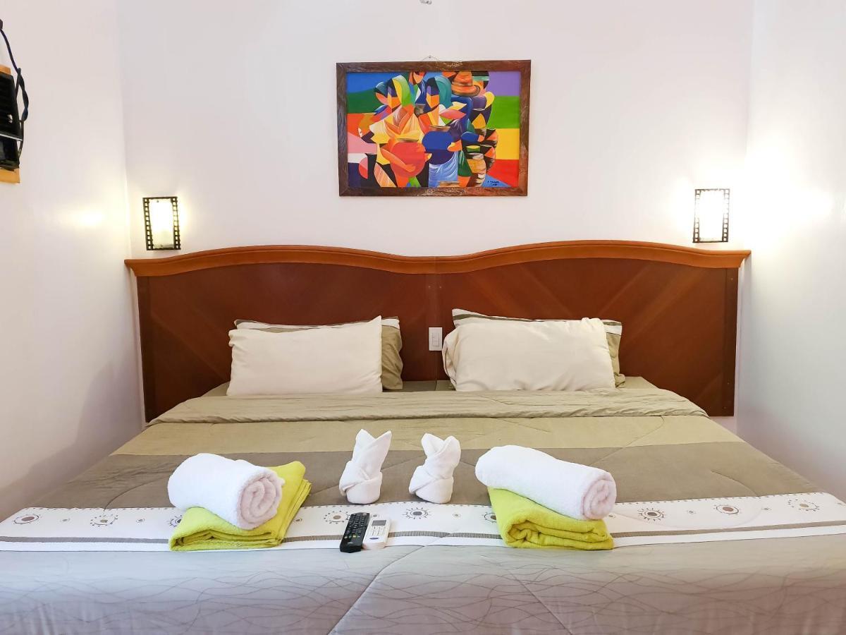 Cocoloco Beach Resort Manoc-Manoc Extérieur photo